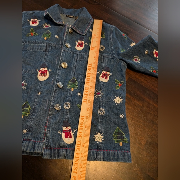 NorthCrest VTG Festive Denim Jacket with Holiday Embroidery, Women's Small - Picture 5 of 7